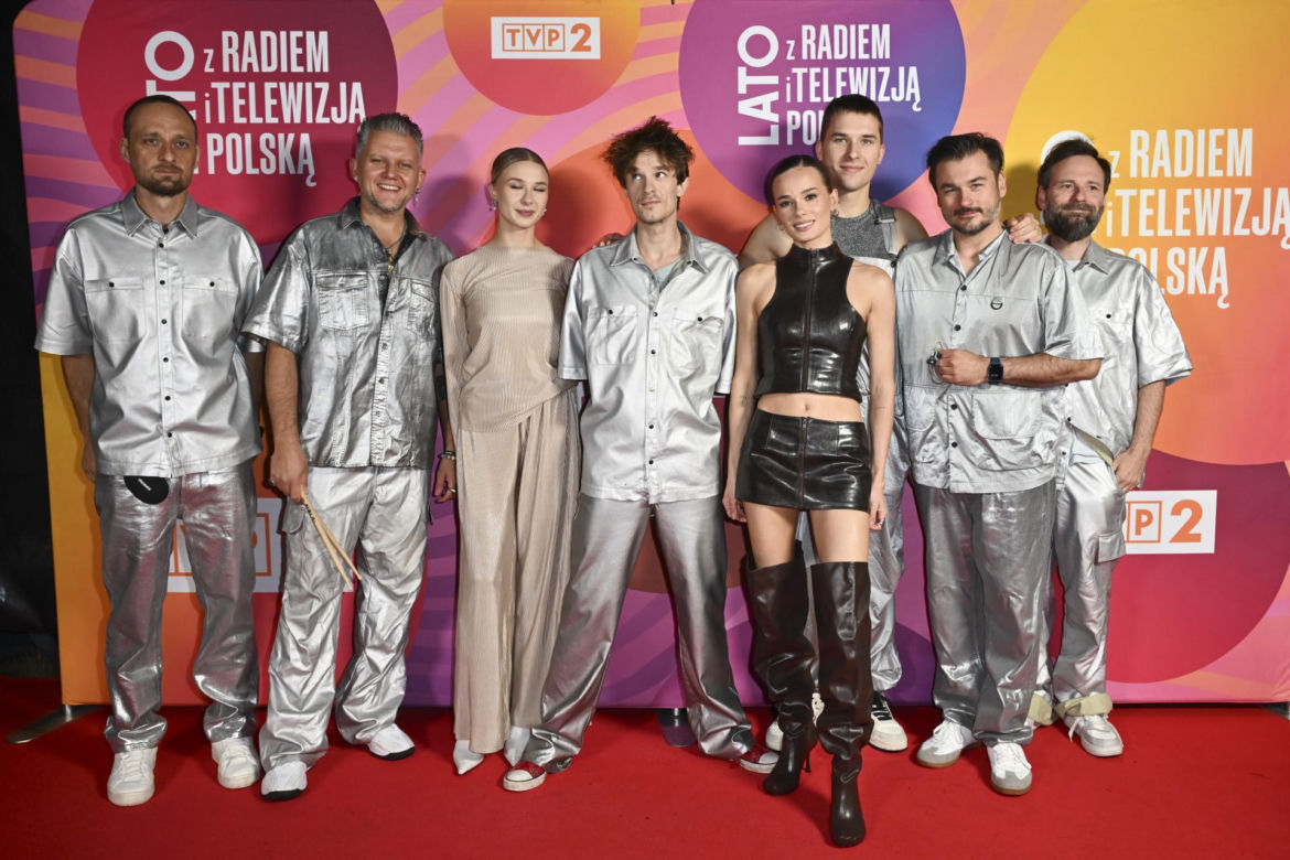 Jedne gwiazdy odkryły nóżki i brzuszki, a inne je zakryły. Gwiazdy zachwyciły w Białych Błotach!