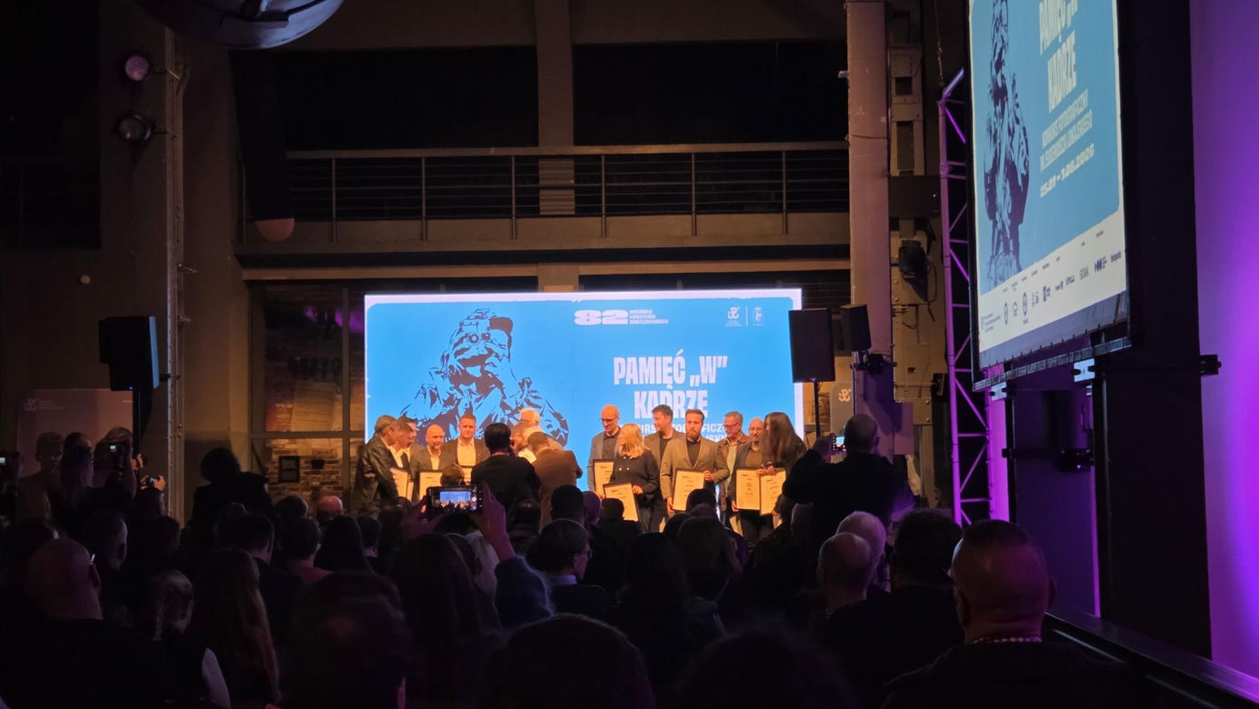 Chwalimyy się! Fotoreporter Super Expressu nagrodzony. Piotr Grzybowski z Grand Prix konkursu "Pamięć W Kadrze"