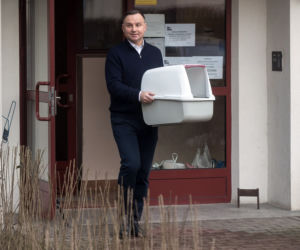 Duda da mieszkanie córce