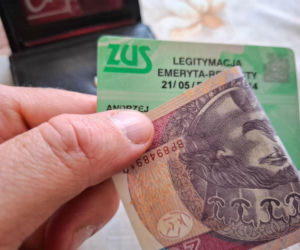 ZUS przeliczy emerytury i wypłaci wyrównania. Dotyczy to zwłaszcza emerytów z tych roczników