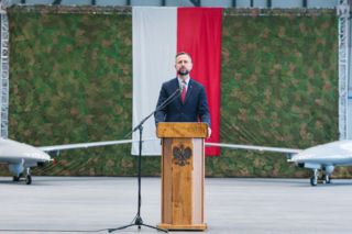 Szef MON w 12. BBSP w Mirosławcu