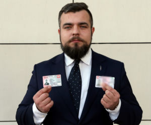 Kupiliśmy dowód posła