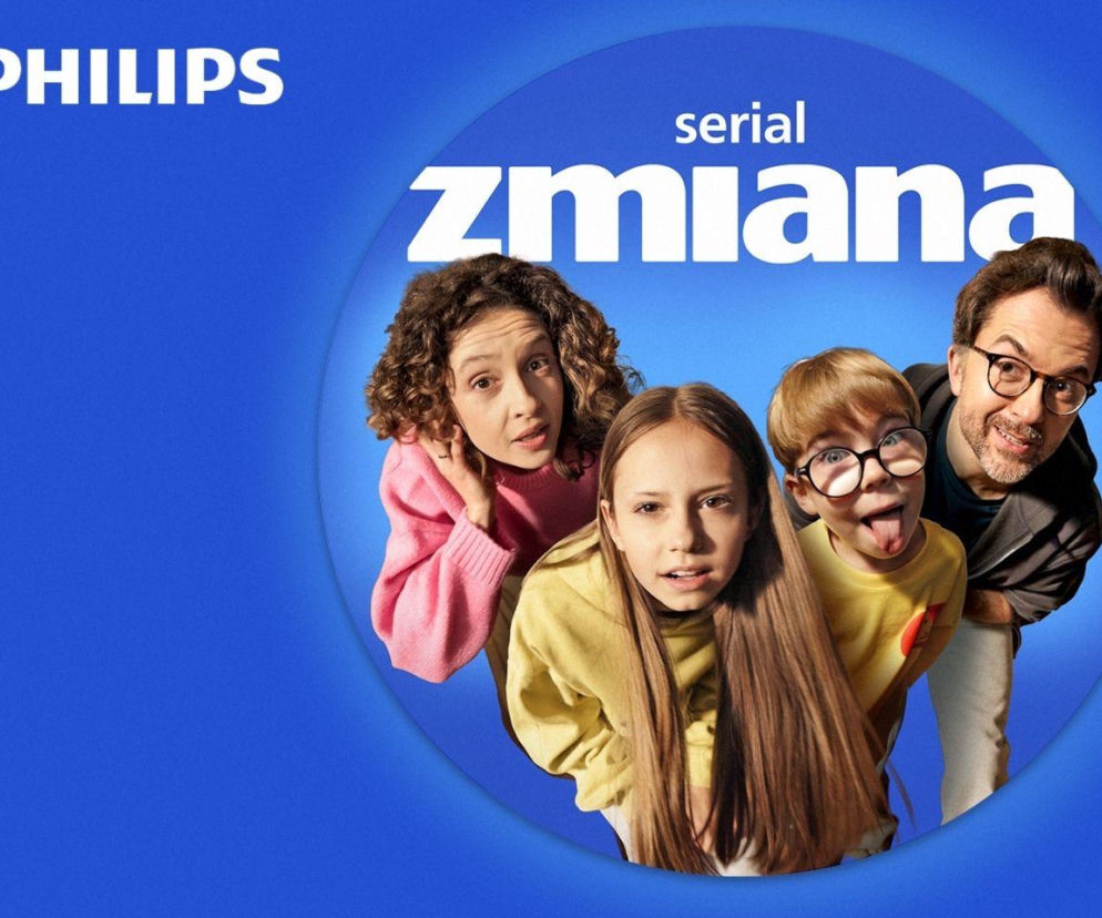 Rodzina z serialu Zmiana marki Philips na niebieskim tle. O nowej produkcji przeczytasz na Eska.