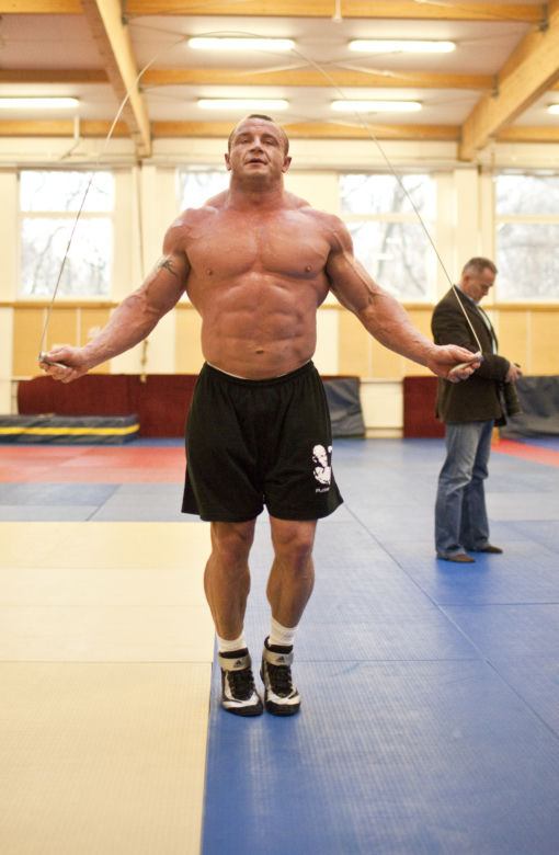 Mariusz Pudzianowski skończył studia