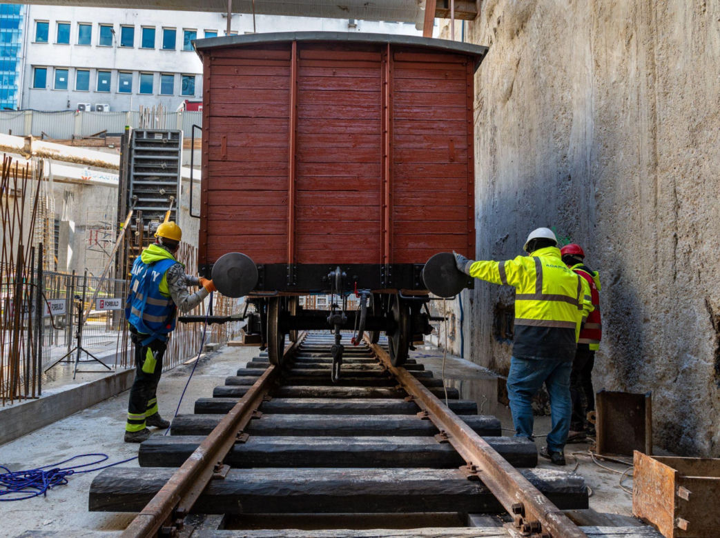 Tak wagon trafił do podziemi Muzeum Getta Warszawskiego