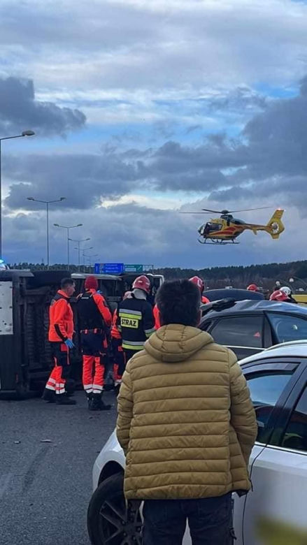 Kraksa na krakowskim odcinku A4. Jedna osoba nie żyje! Gigantyczne utrudnienia