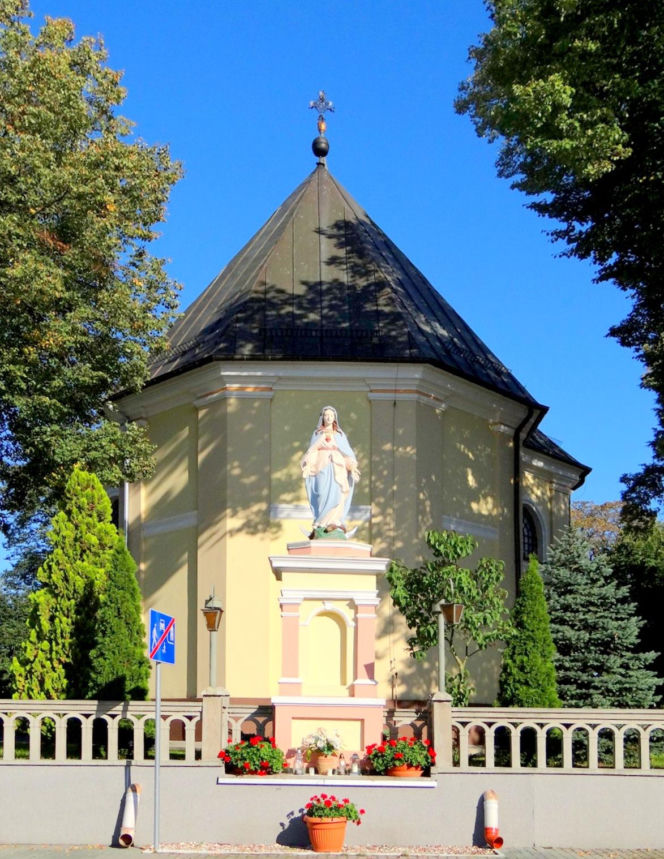 To najmłodsze miasto w województwie łódzkim. Zachwyca najpiękniejszym rynkiem w regionie