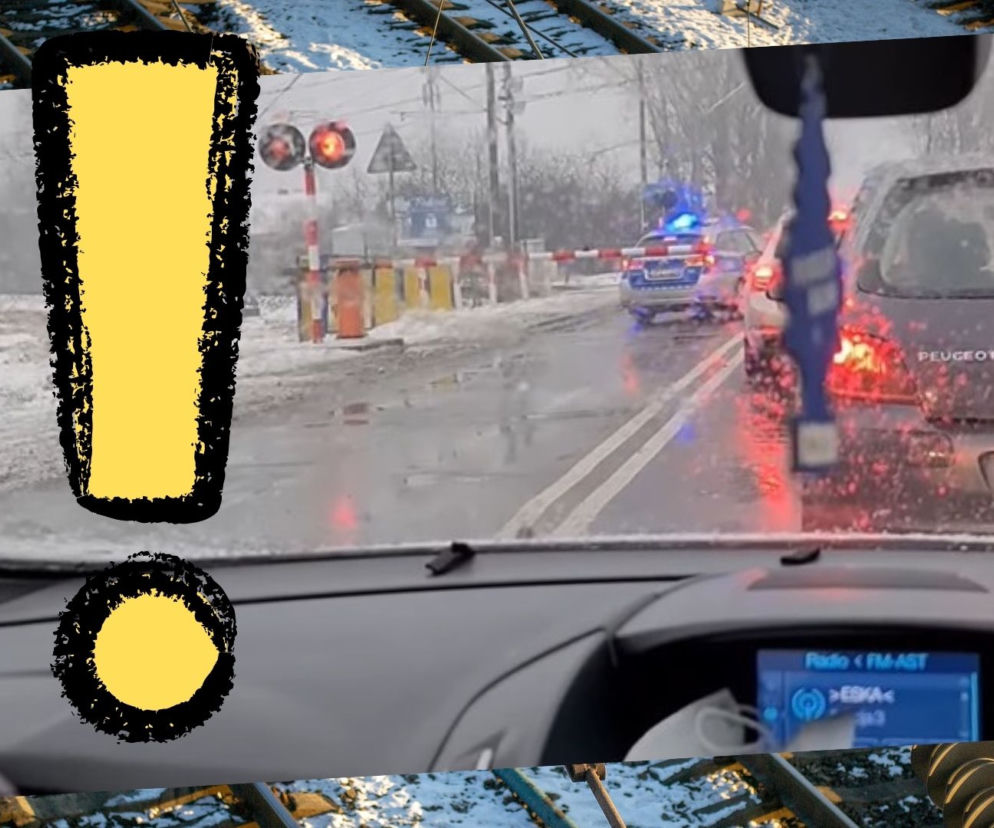 Ząbki: radiowóz między szlabanami