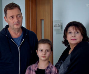 Barwy szczęścia odc. 2296. Ewunia (Gabriela Ziembicka), Artur Chowański (Jacek Rozenek), Elżbieta (Marzena Trybała)