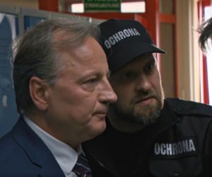 Barwy szczęścia, odc. 2593: Łukasz (Michał Rolnicki), Dolecki (Dariusz Niebudek), ochroniarz (Łukasz Choroń)