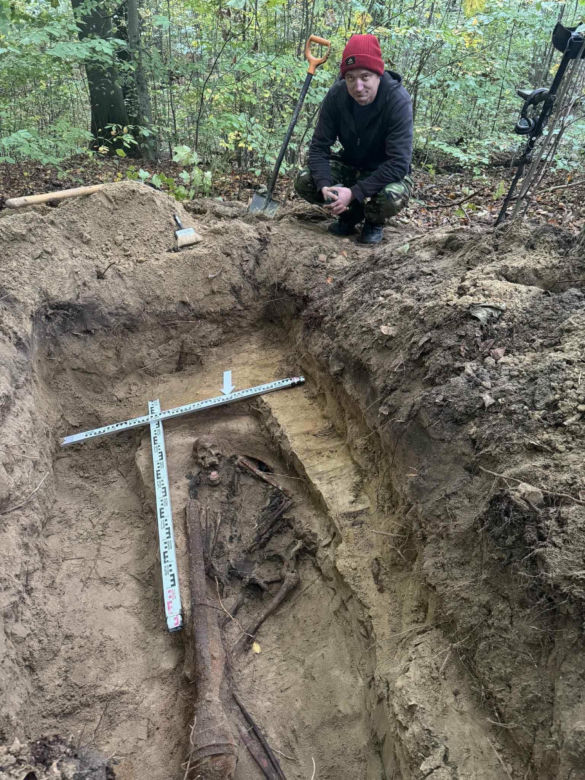 "Na początku myślałem, że trafiłem na puszkę" - mówi poszukiwacz, Marcin Wiśniewski w rozmowie z Radiem Eska