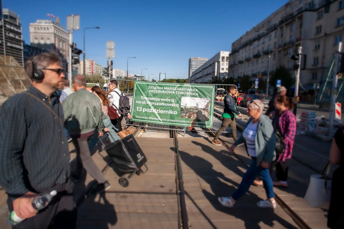 Wielki powrót tramwajów na Marszałkowską. Pojadą po zielonym dywanie
