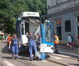 Kraków. Zderzenie tramwajów na skrzyżowaniu ulic Piłsudskiego i Straszewskiego