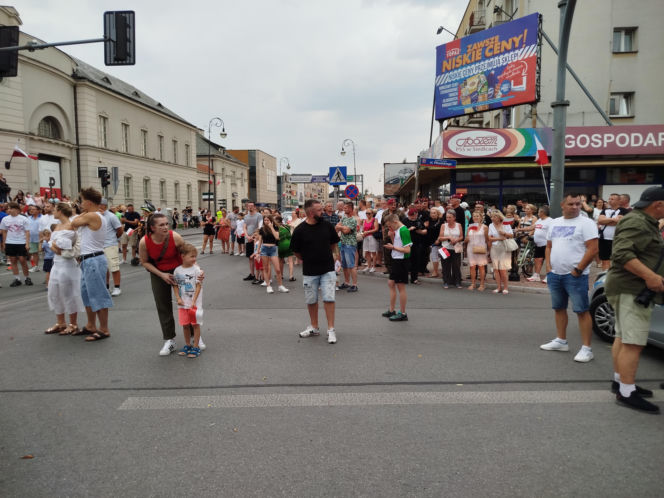 „Cześć i chwała bohaterom!”. Siedlczanie spotkali się w centrum miasta, by uczcić 82. rocznicę wybuchu Powstania Warszawskiego