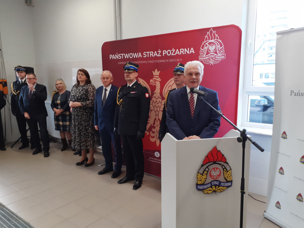 Przekazanie promes dla młodzieżowych drużyn strażaków ochotników w KM PSP w Siedlcach