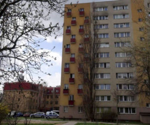 Skoczył z 7 piętra. Zginął na miejscu. 