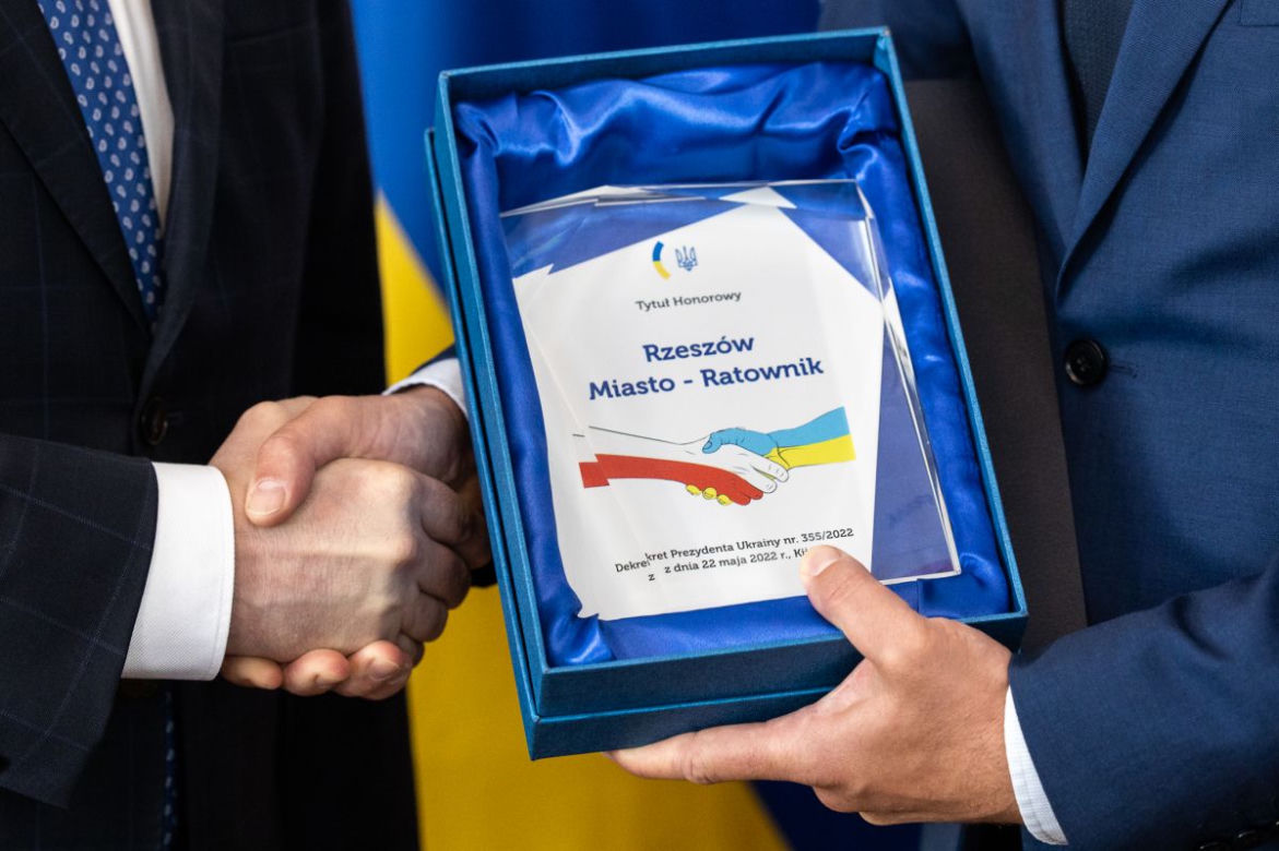 Od roku rzeszowianie pomagają Ukraińcom  [GALERIA]