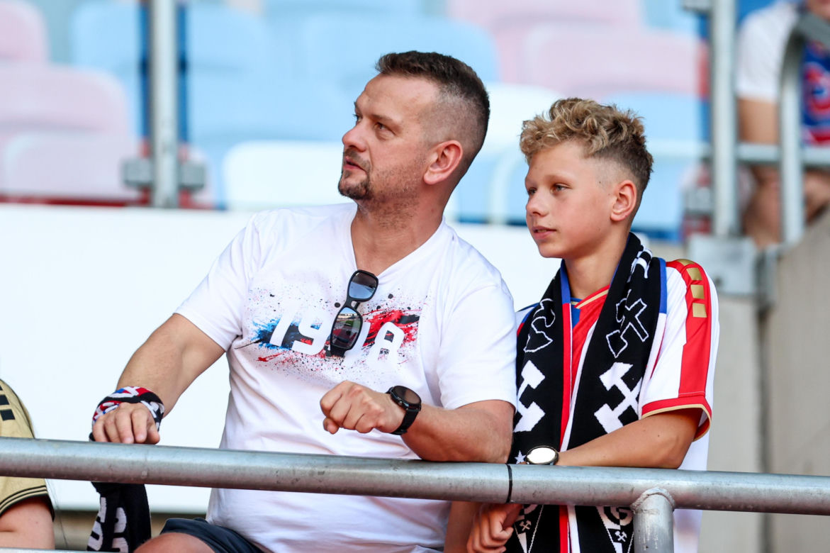 Zobaczcie zdjęcia kibiców z meczu Górnik - Fenerbahce i krótkie podsumowanie środowego spotkania na se.pl