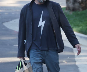 Ben Affleck w koszulce z błyskawicą