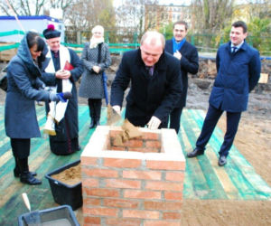 Uroczystość wmurowania kamienia węgielnego pod biurowiec Lastadia Office