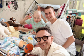 Maja nagrała piosenkę z Łatwogangiem. Influencer spełnił marzenie chorej dziewczynki 