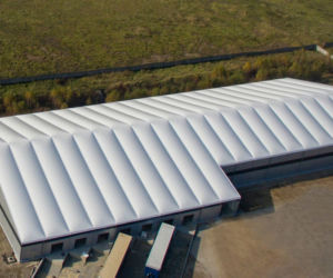 Hala namiotowa. Rodzaje konstrukcji i korzyści z ich zastosowania