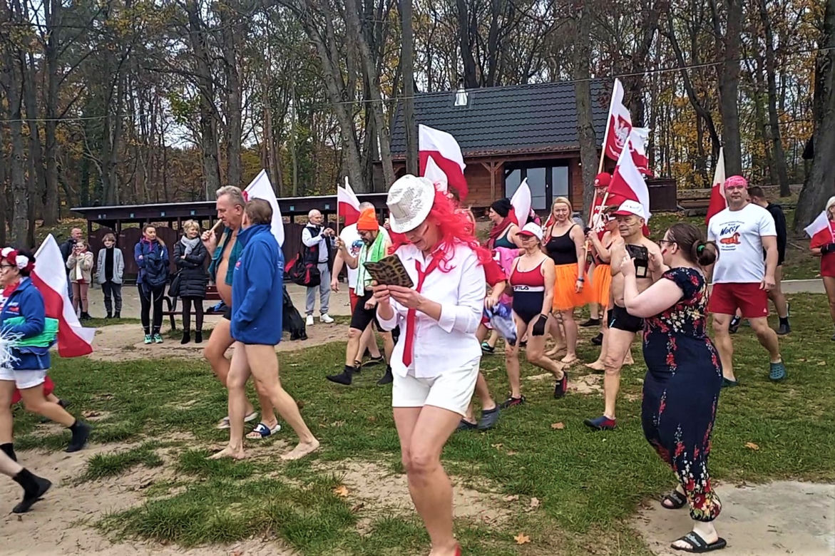 Szczecińskie morsy uczciły Święto Niepodległości