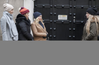 Przyjaciółki 11 sezon odcinek 129. Zuza (Anita Sokołowska), Patrycja (Joanna Liszowska), Inga (Małgorzata Socha), Anka (Magdalena Stużyńska)