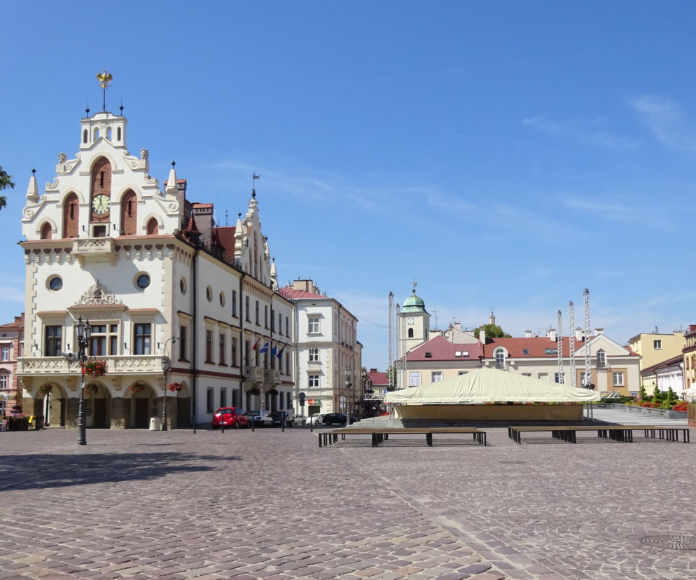 Koronawirus Podkarpacie. Większość urzędów w Rzeszowie ZAMKNIĘTYCH. Co z pilnymi sprawami?