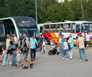 Kultowe autobusy opanowały Starachowice! Ruszył III Zlot i świętowanie 70-lecia komunikacji