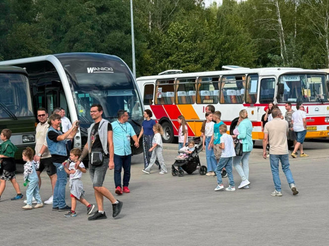 Kultowe autobusy opanowały Starachowice! Ruszył III Zlot i świętowanie 70-lecia komunikacji