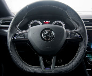 Skoda Superb Combi 2.0 TDI - wnętrze trzecia generacja