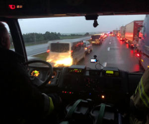 Wokowice. Na autostradzie A4 BUS UDERZYŁ w bariery! Dwie osoby poszkodowane