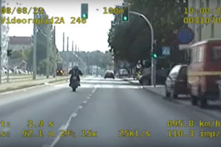 Naćpany i bez uprawnień jeździł po toruńskich ulicach. Motocyklista jest w rękach policji