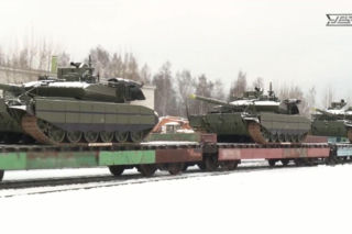 Nowe czołgi T-90M dla Rosji. Jak Moskwa adaptuje się do wojny z użyciem dronów?