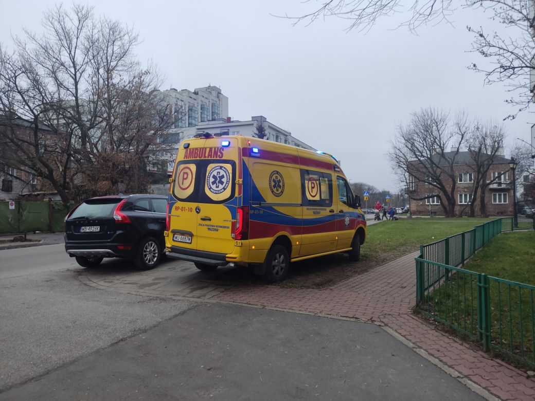 Tragedia na Witolinie. Kobieta wypadła z okna. Nie żyje	