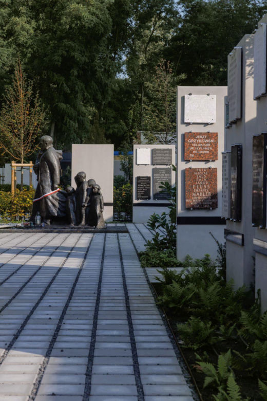 Park Pamięci na Cmentarzu Żydowskim w Warszawie