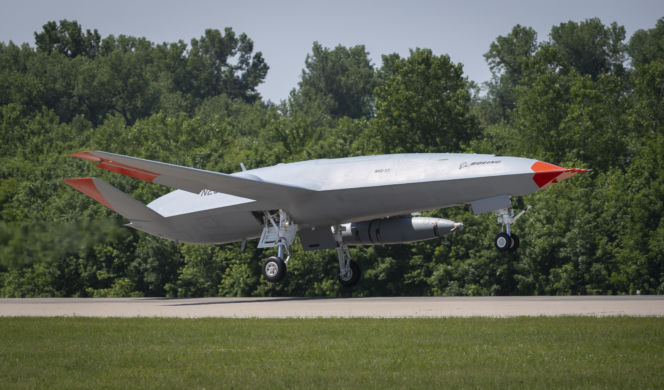 Bezzałogowiec MQ-25 podczas testów
