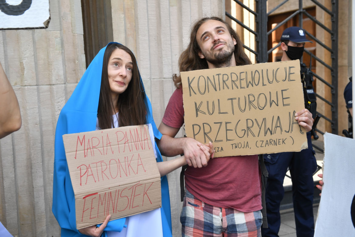 "Gruntujemy Cnoty Niewieście": Ogólnopolski Strajk Kobiet 19.07.2021