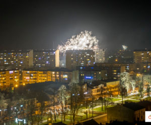 Huczne powitanie 2020! Niebo rozświetliło się barwnymi fajerwerkami