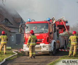 Groźny pożar pod Oleśnicą