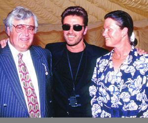 George Michael spocznie przy ukochanej matce