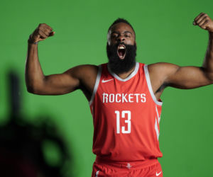  James Harden zostawił napiwek półtora miliona dolarów w barze ze striptizem