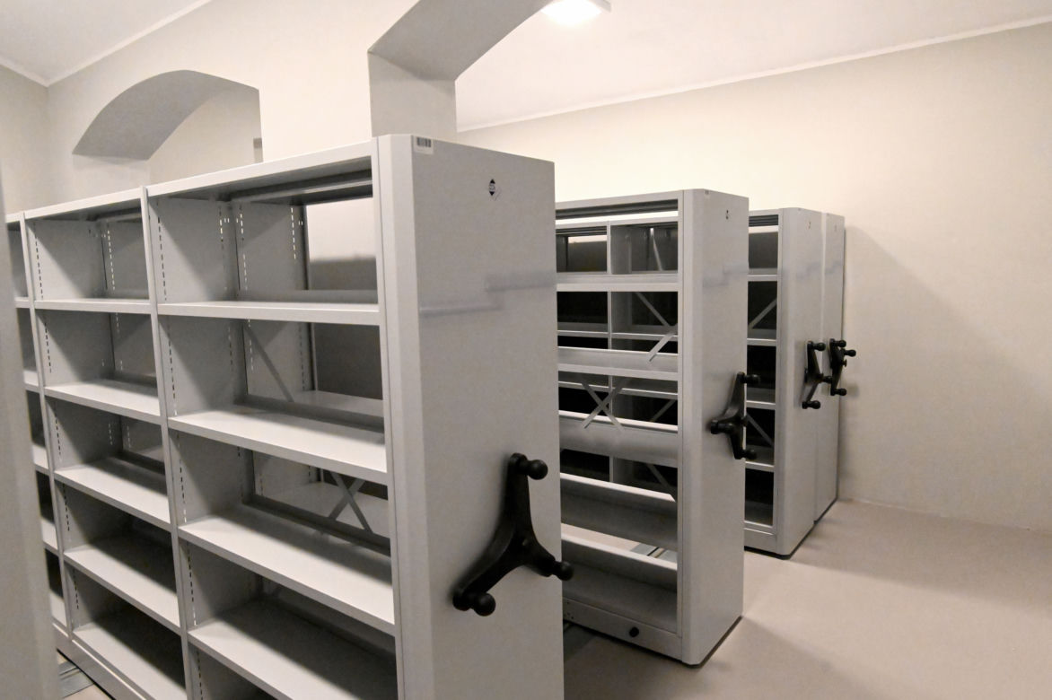  Filia nr 7 Miejskiej Biblioteki Publicznej na placu Matki Teresy w Szczecinie, 9 bm. Biblioteka powstała w XIX-wiecznym odrestaurowanym budynku przy pl. Matki Teresy z Kalkuty