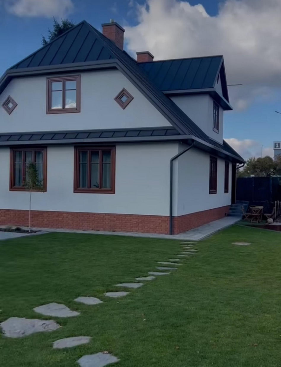 Rafał Brzozowski oferuje apartamenty na wynajem. Tak wyglądają pokoje