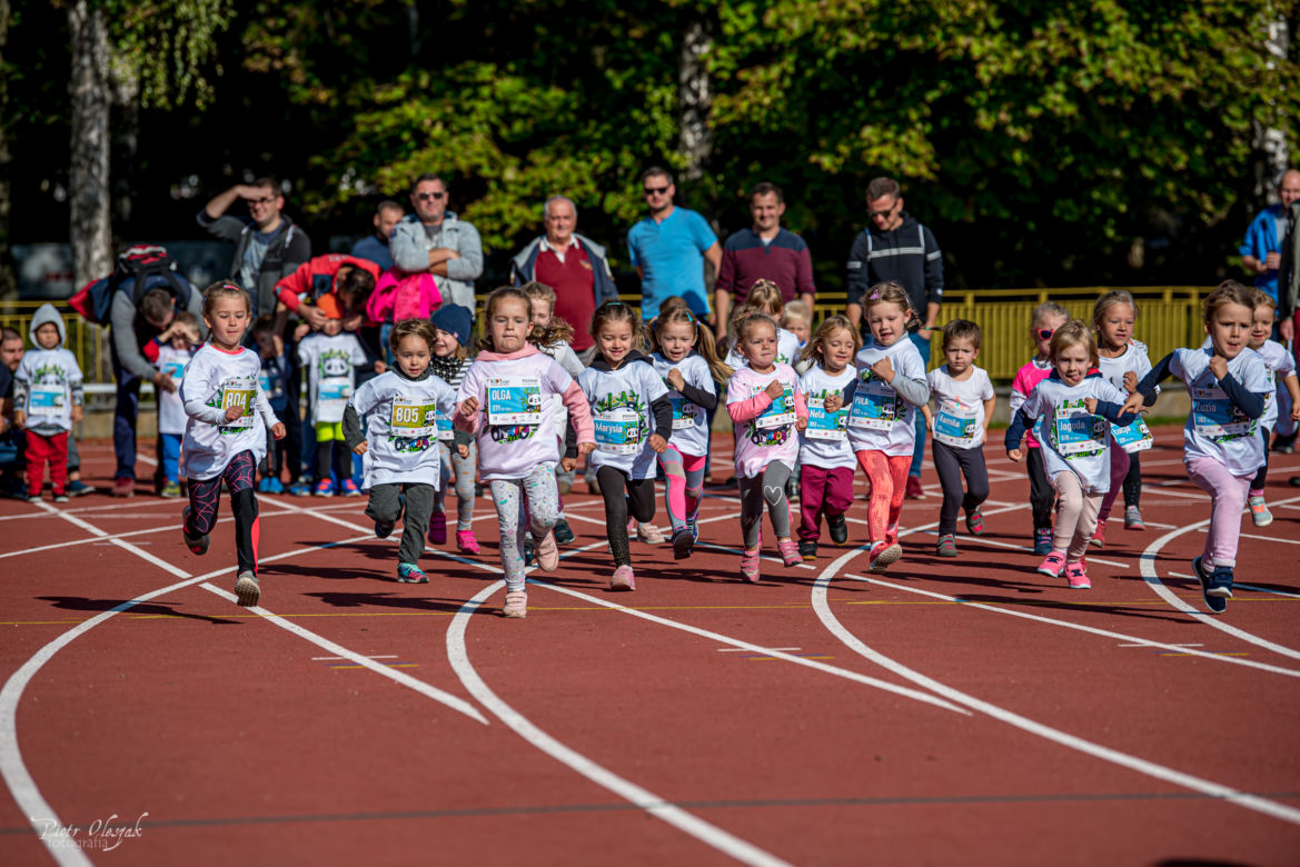 Dzieci z 9 polskich miast pobiegną w Kids Run 2021! Ruszyła kolejna edycja