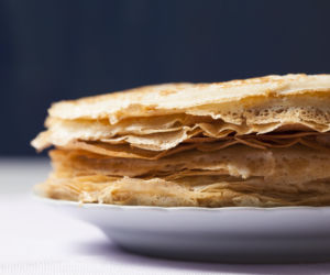 Naleśniki na kefirze – puszyste, lekkie i gotowe w kilka minut