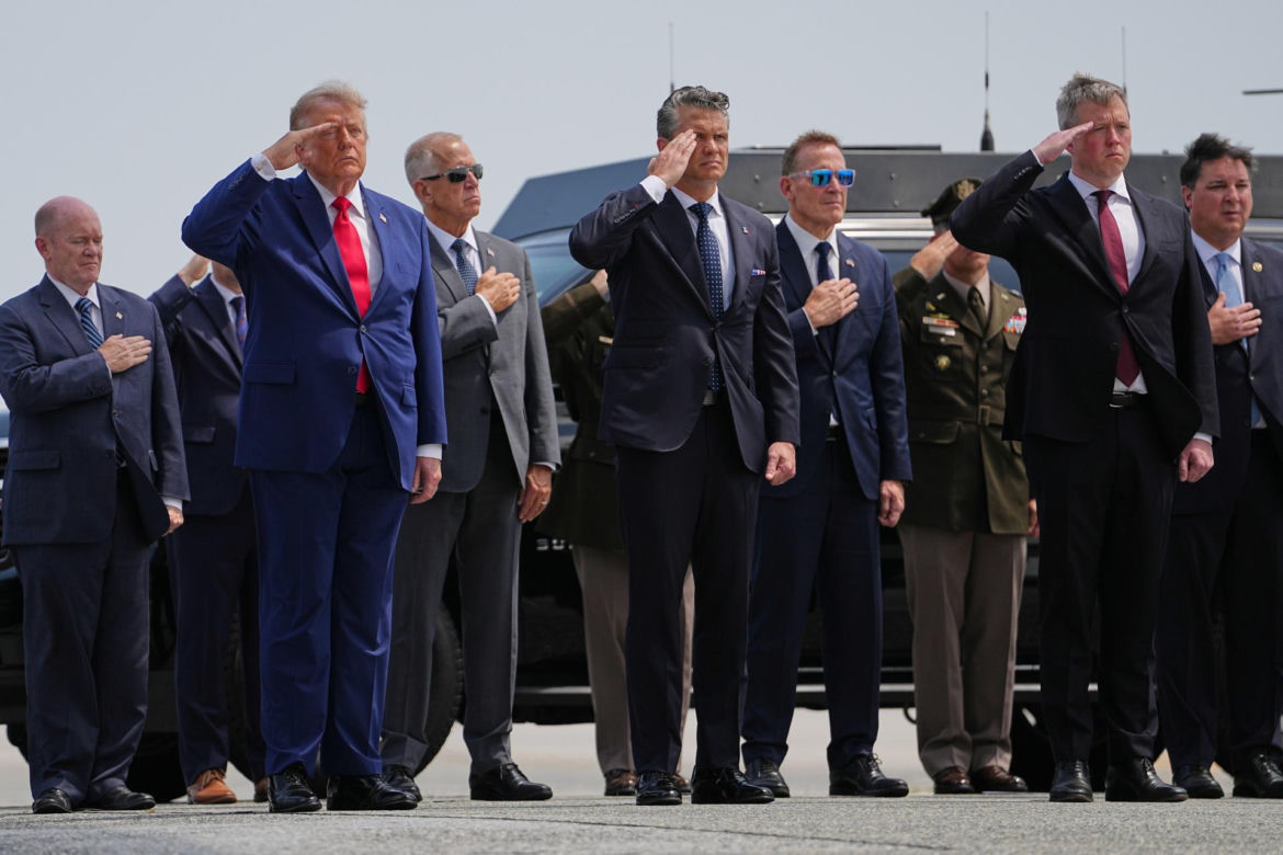 Donald Trump żegnał poległych żołnierzy. Padły poruszające słowa do ich rodzin
