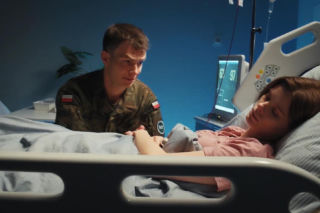 M jak miłość odc. 1928. Tomek Kubicki (Chris Cugowski), Majka (Matylda Giegżno)