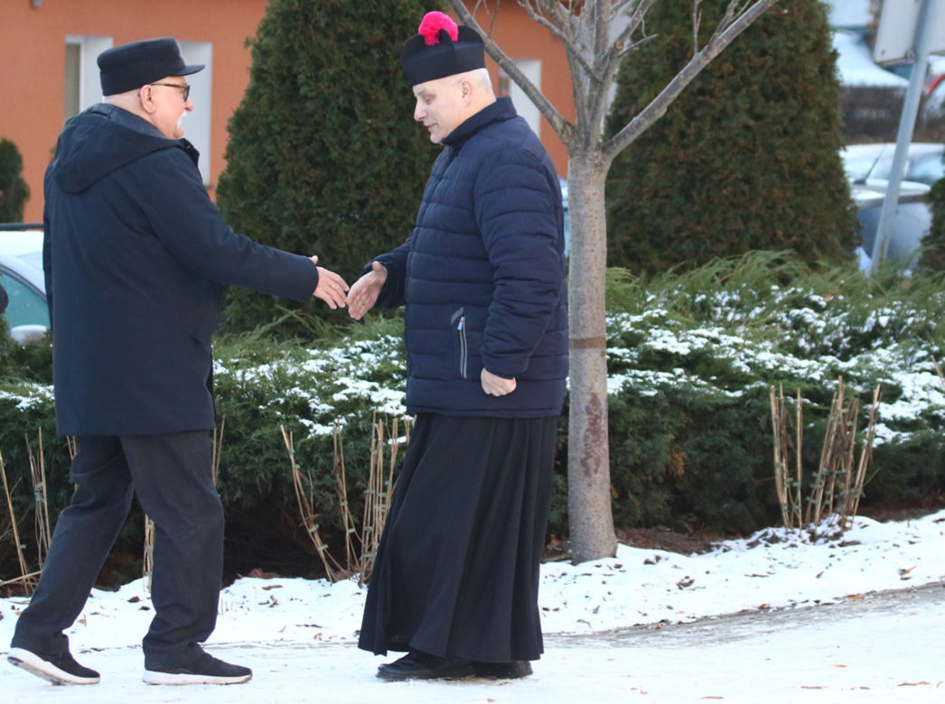 Lech Wałęsa wybrał się do kościoła i zaskoczył wszystkich. Nie powtórzył swojego zwyczaju! 